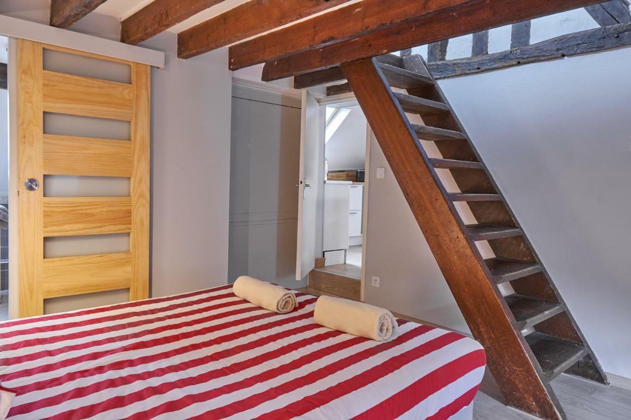 Le Saint Pierre, Atypique Au Coeur Du Centre Ville Appartamento Caen Esterno foto
